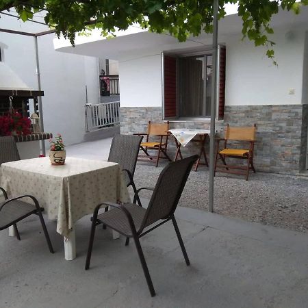 Anastasia' S Guest House نيوس مارماراس المظهر الخارجي الصورة