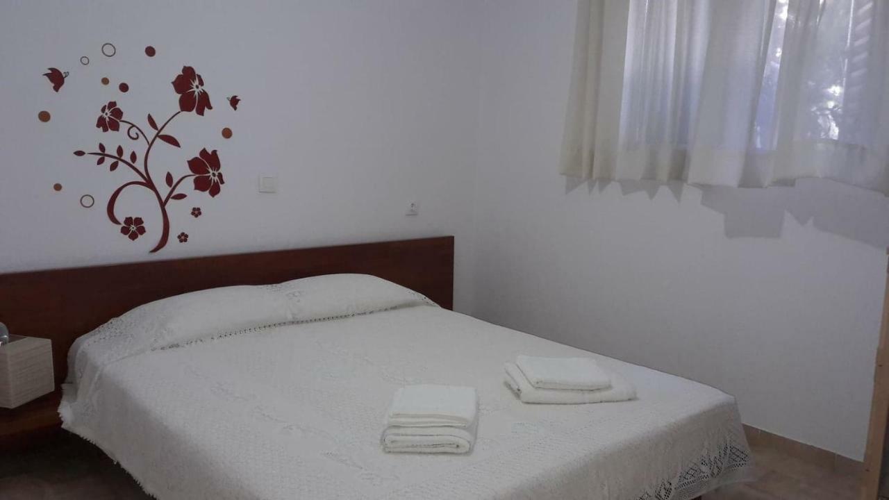 Anastasia' S Guest House نيوس مارماراس المظهر الخارجي الصورة
