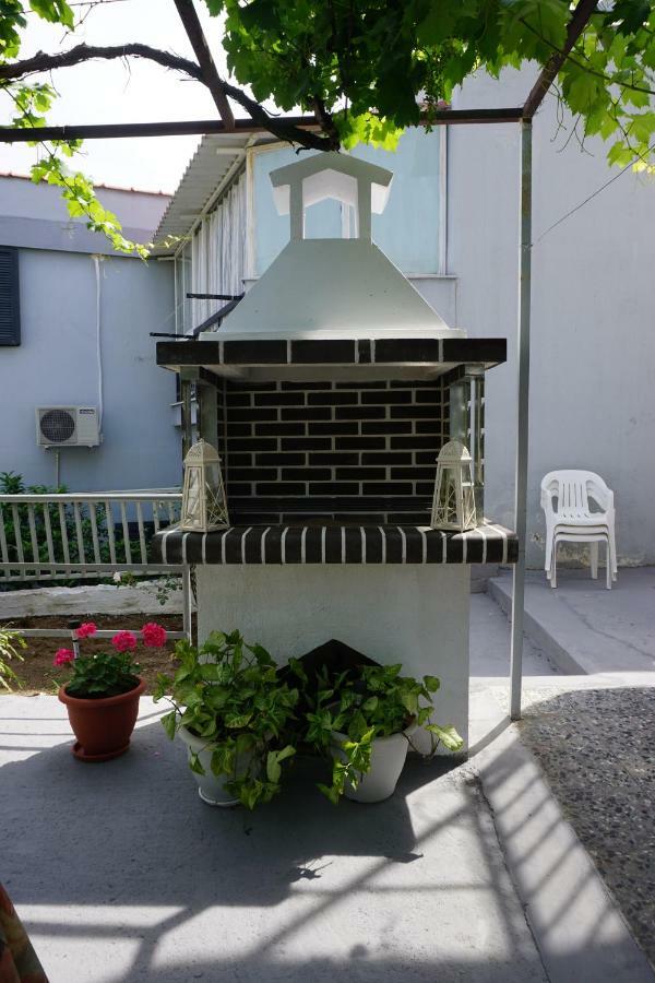Anastasia' S Guest House نيوس مارماراس المظهر الخارجي الصورة