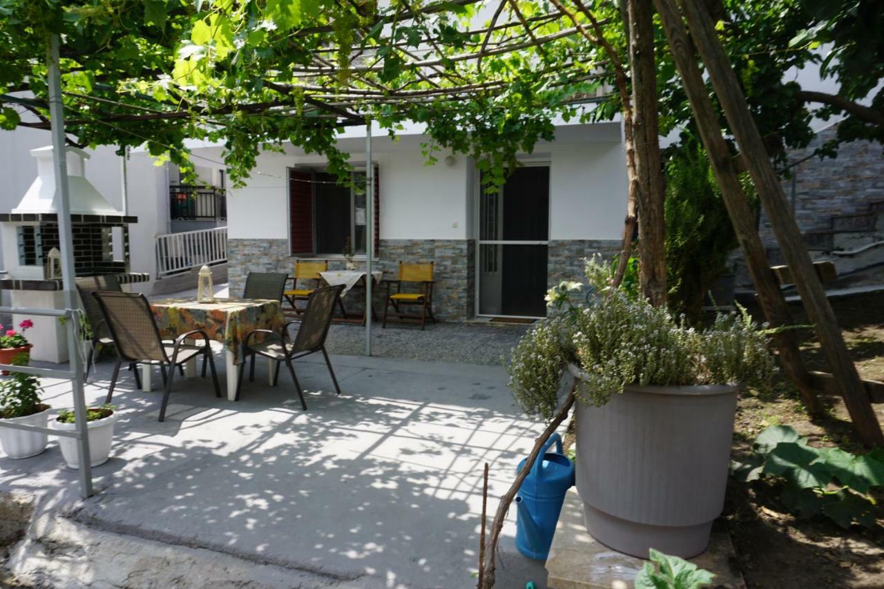 Anastasia' S Guest House نيوس مارماراس المظهر الخارجي الصورة