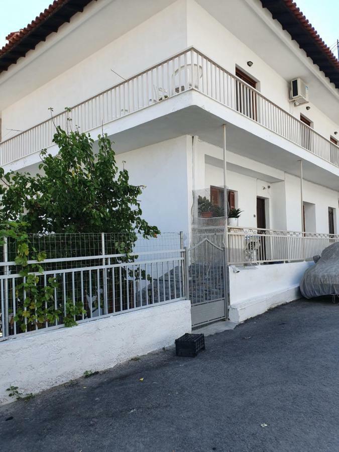 Anastasia' S Guest House نيوس مارماراس المظهر الخارجي الصورة