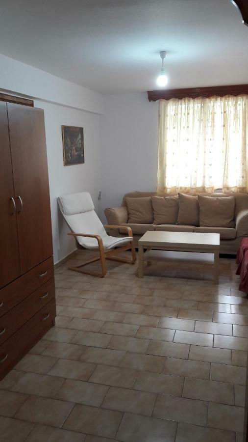 Anastasia' S Guest House نيوس مارماراس المظهر الخارجي الصورة