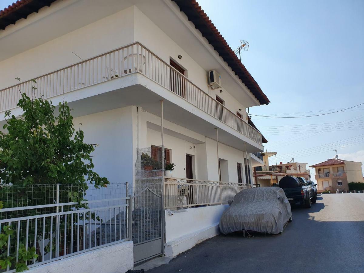 Anastasia' S Guest House نيوس مارماراس المظهر الخارجي الصورة