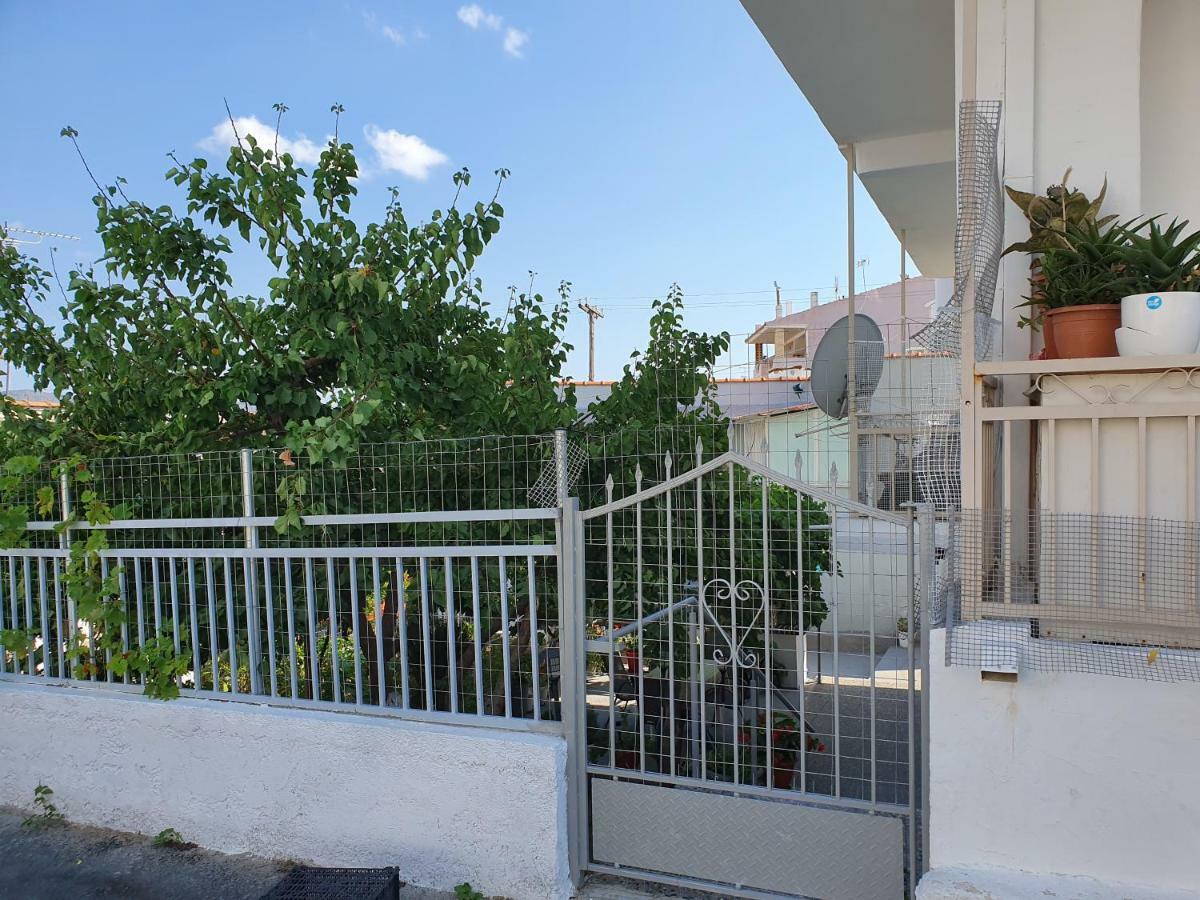 Anastasia' S Guest House نيوس مارماراس المظهر الخارجي الصورة